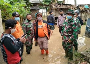 DAS Ciujung Meluap, Puluhan KK Mengungsi, Ratusan Lainnya Bertahan
