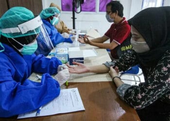 Petugas TPS se-Tangsel jalani Rapid Tes