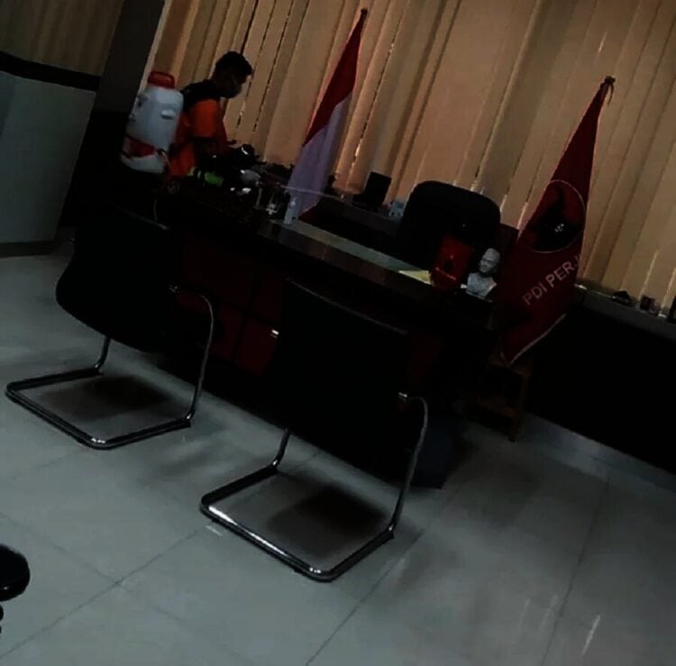 Tenaga Ahli dan Anggota Fraksi PSI DPRD Tangsel Jalani Isolasi Mandiri