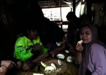 Berburu Durian Asli Baduy di Desa Kanekes Lebak