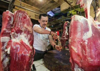 Pedagang Daging Kembali Berjualan, Harga Daging Masih Tinggi