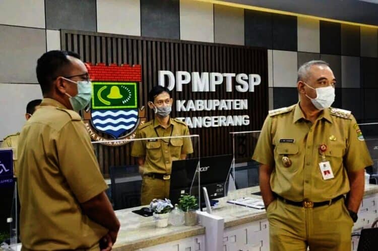 Hari Pertama Kerja Tahun 2021, Bupati Cek Kantor Pelayanan dan Faskes