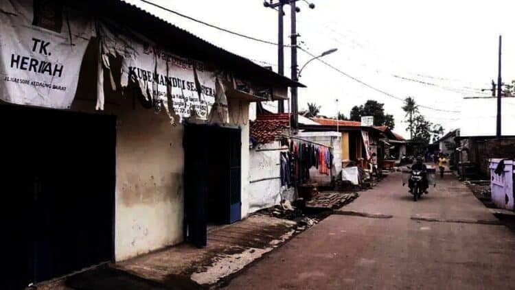 Terkait Buah Busuk Program BPNT, Legalitas Toko Penyalur Buah Disoal