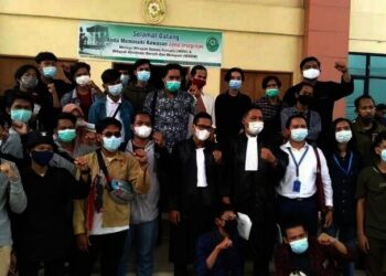 Abaikan Polisi, 9 Mahasiswa Disidang, Didakwa Langgar Pasak 218 KUHP