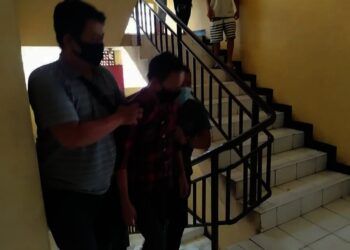 Dipecat Dari Pekerjaan, AS Curi 28 Kitab Alquran di Masjid
