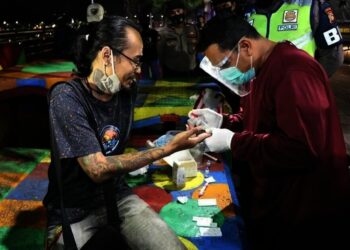 Tekan Penyebaran Covid-19, PKL dan Warga Dirapid Tes