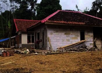 Pembangunan 13 Rumah di Kampung Cikapol Nyaris Rampung