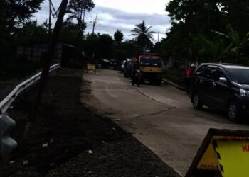 Belum Lama Diperbaiki, Jalan Rangkasbitung-Jambu Amblas Lagi