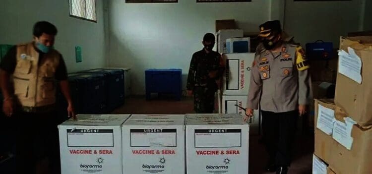 Tenaga Kesehatan di Kabupaten Lebak Mulai Divaksin