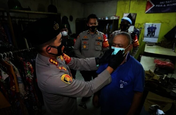 Pantau Penerapan Protokol Kesehatan di Masjid dan Pasar