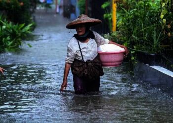 Akibat Curah Hujan Tinggi, Pemukiman warga Terendam Banjir