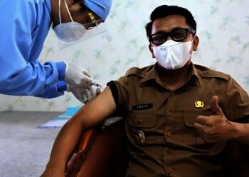 Disuntik Vaksin Tahap Kedua, Wabup Tanto Minta Masyarakat Tak Takut