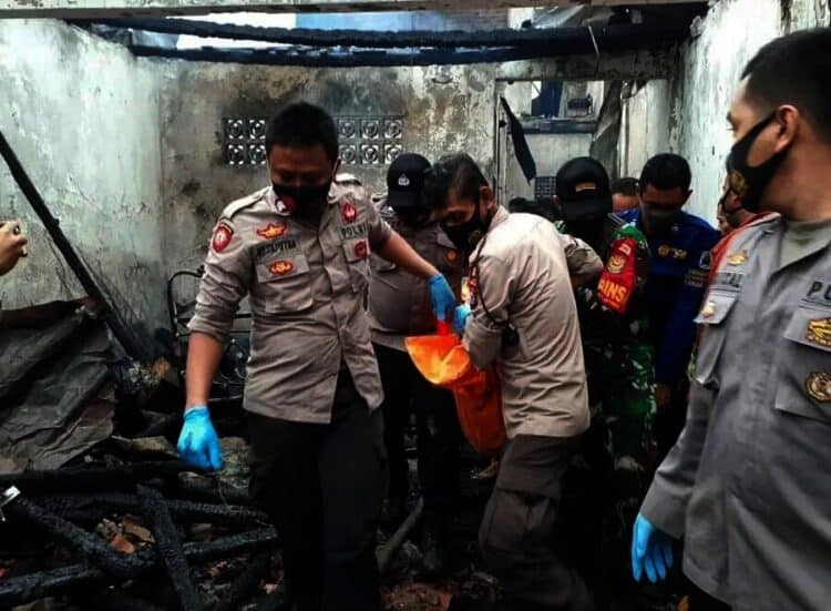 Dua Rumah Terbakar di Rangkasbitung