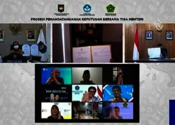 Tak Boleh Paksakan/Larang Seragam Kekhususan Agama