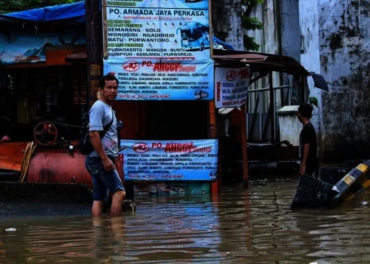 Banjir di Flyover Cibodas.