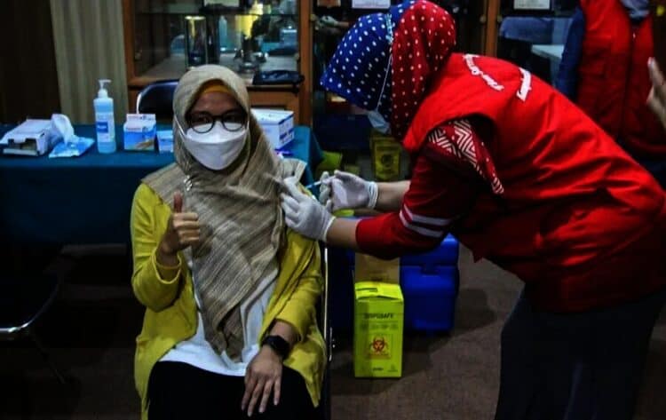 BPOM Beri Izin Darurat Vaksin CoronaVac untuk Lansia