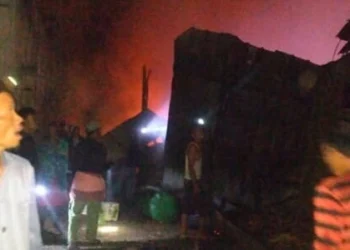 Pabrik Pengelolaan Kelapa Sawit di Cijaku Lebak Terbakar