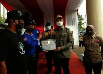 Peringati HUT ke 17, Tagana Banten Tanam 50 Ribu Mangrove