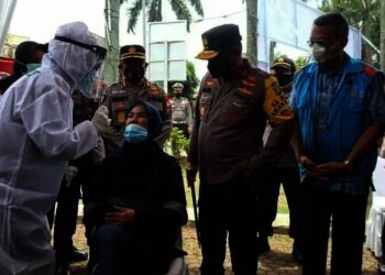 Tekan Penyebaran Covid-19, Ribuan Warga Swab Antigen Mandiri