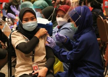 Hasil Survei SMRC, 31 Persen Warga Banten Enggan Divaksin Covid-19