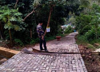 Jalan Poros Desa Giri Jaya Kabupaten Pandeglang Akhirnya Dibangun