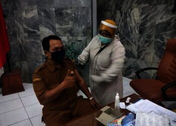 Giliran Staf dan Anggota DPRD Lebak Divaksin Covid-19