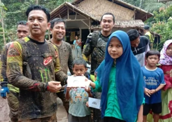 Komunitas Pecinta Trail Adventure Santuni Anak Yatim di Pandeglang