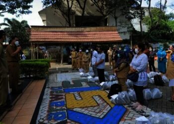 DKP Kota Tangerang Bagikan 104.000 Bibit Ikan Lele