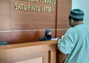 Diduga Selewengkan Dana BST, Warga Lapor Ke Kejaksaan Kabupaten Tangerang