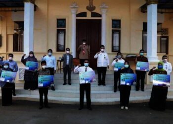 16.165 Guru Swasta Diberi Insentif, Wahidin Halim Salurkan Secara Simbolis
