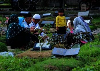 Ziarah Kubur Jelang Ramadhan