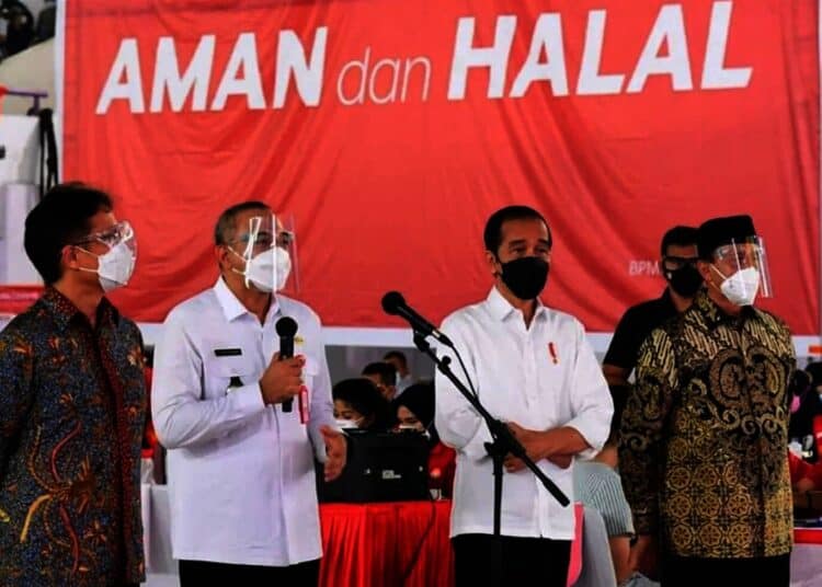 Potret Presiden Jokowi Pantau Vaksinasi di Kabupaten Tangerang