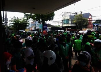 Terjadi Kerumunan di McDonald’s Ciceri, Begini Reaksi Satpol PP dan Satgas Covid-19 Kota Serang