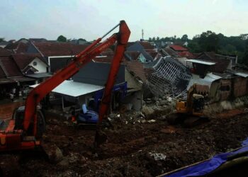 Longsor Kali Ciputat Belum Teratasi, DPU Tangsel Targetkan Maksimal Empat Hari