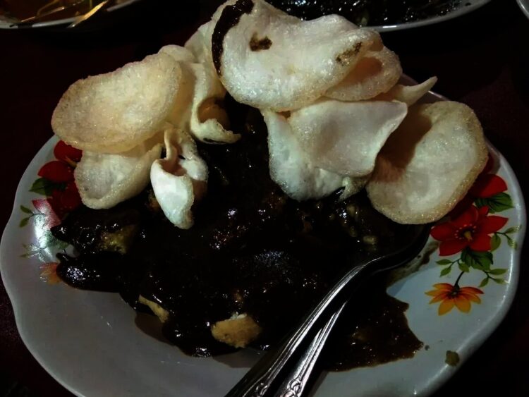 Tahu Cak Hazy, Kelezatannya Bikin Rela Antre