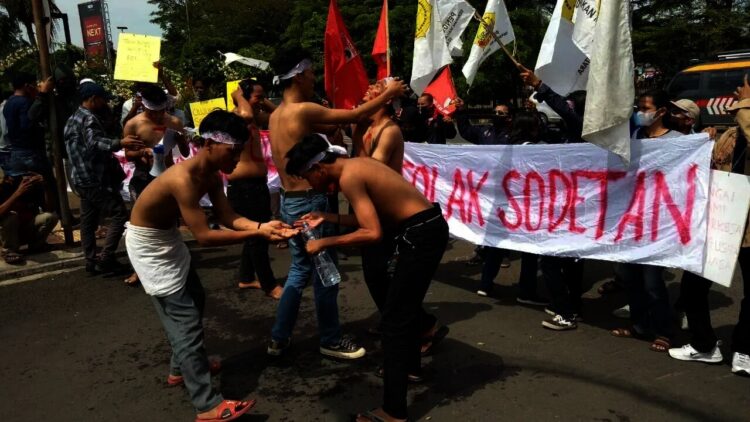 Masyarakat Bantaran Sungai Ciujung Desak Pembangunan Intake Dihentikan