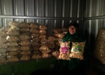 Ety Nurhaeti Mengubah Nasib Lewat Kerupuk