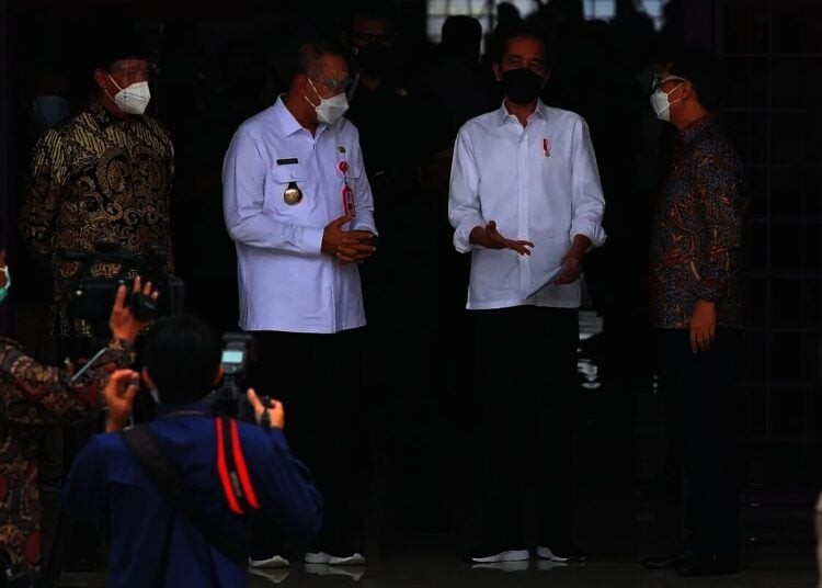 Presiden Jokowi Tinjau Pelaksanaan Vaksinasi Massal di Kabupaten Tangerang