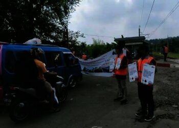 Komunitas Railfans Lebak Ajak Warga Tak Terobos Perlintasan KA