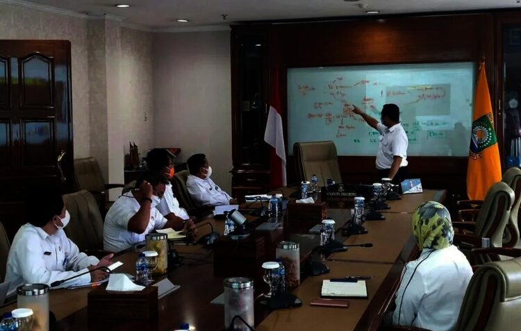 Wali Kota Arief Targetkan 15 Ribu Orang Divaksin Setiap Hari