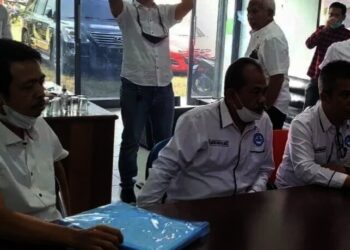 Nyalon Kadin Pandeglang, Aab Jadi Calon Tunggal