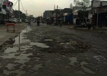 Warga Perumahan Sudirman di Tigaraksa Tangerang Keluhkan Jalan Rusak