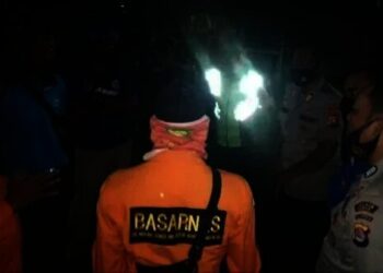 Dua Santri Terseret Ombak di Lebak, Satu Selamat Satu Masih Hilang