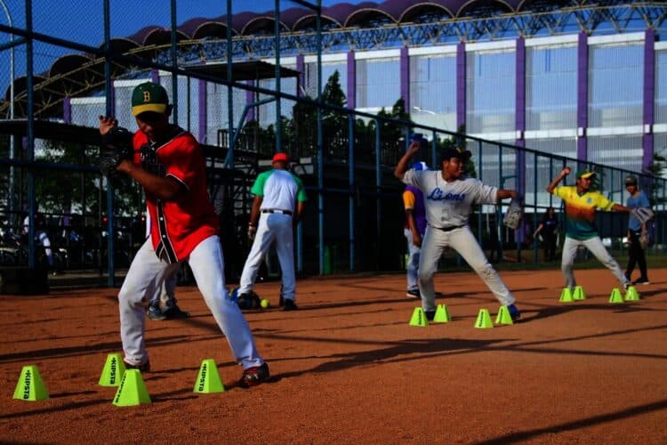 Tim Softball Banten Tunda Seleksi