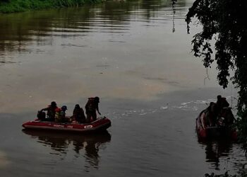 Tiga Pabrik di Kota Tangerang Buang Limbah ke Sungai Cisadane