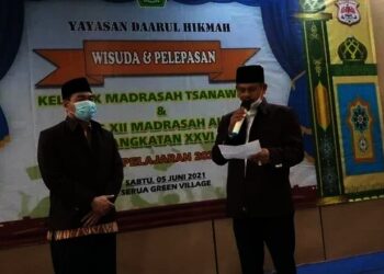Yayasan Darul Hikmah Mewisuda 300 Siswa