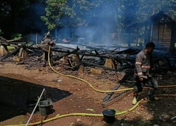 Bangunan Ponpes Roudhotul Fatah Cadasari Terbakar, Empat Kamar Santri Hangus