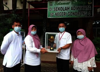 Peraih Adiwiyata Mandiri Pertama di Cipondoh , SDN Gondrong 4 Sudah Bina 12 Sekolah Adiwiyata