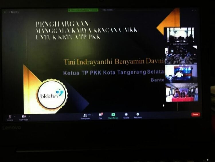 Ketua TP PKK Tangsel Raih Penghargaan Manggala Karya Kencana