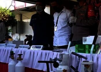 Sudah Gunakan Narkoba, Pemuda Ini Juga Timbun Alat Kesehatan